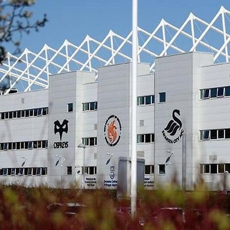 Home Close To Swansea Stadium Exterior photo